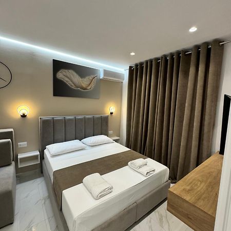 Apartments Veliaj 卡萨米尔 外观 照片
