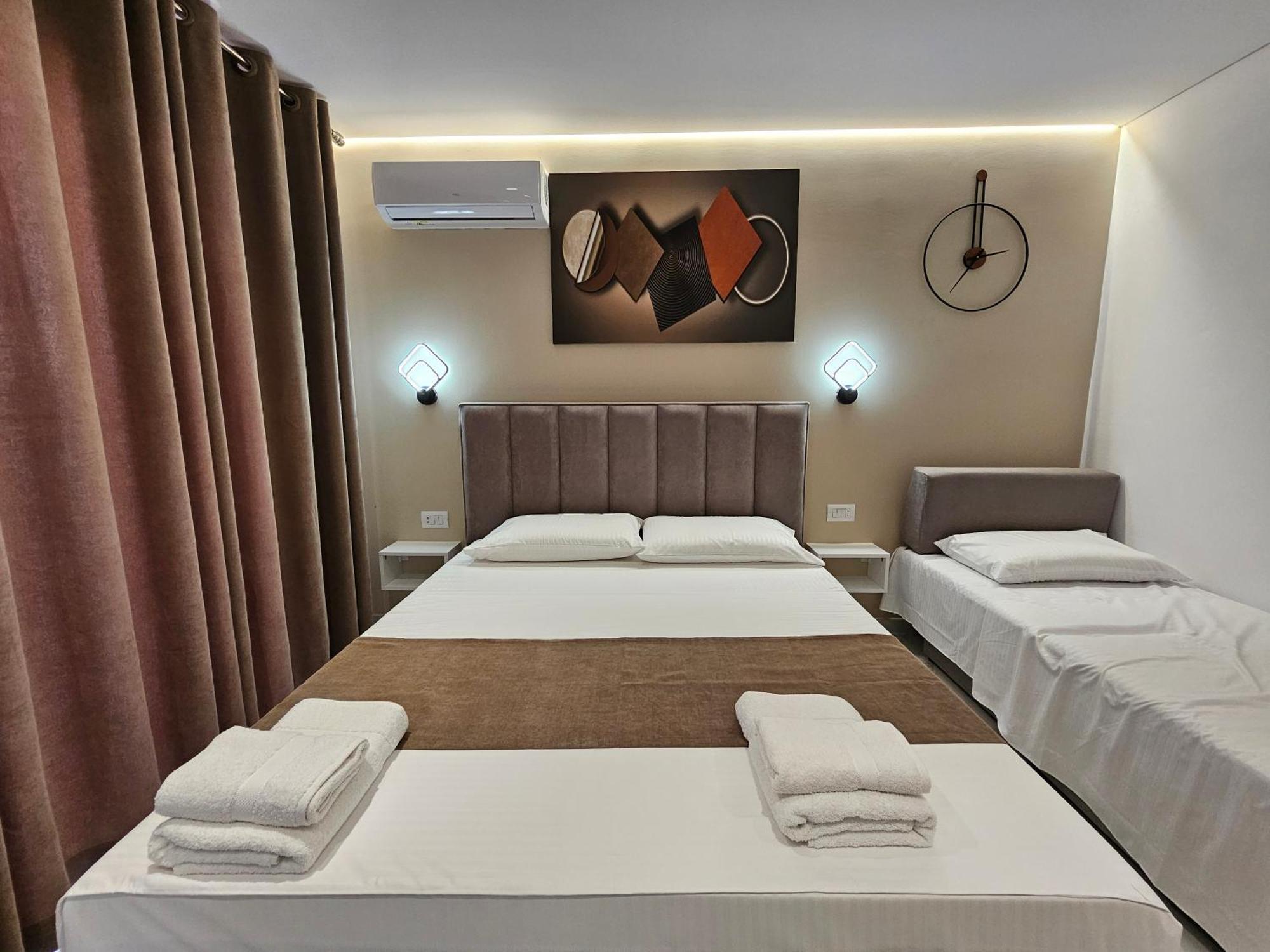 Apartments Veliaj 卡萨米尔 外观 照片