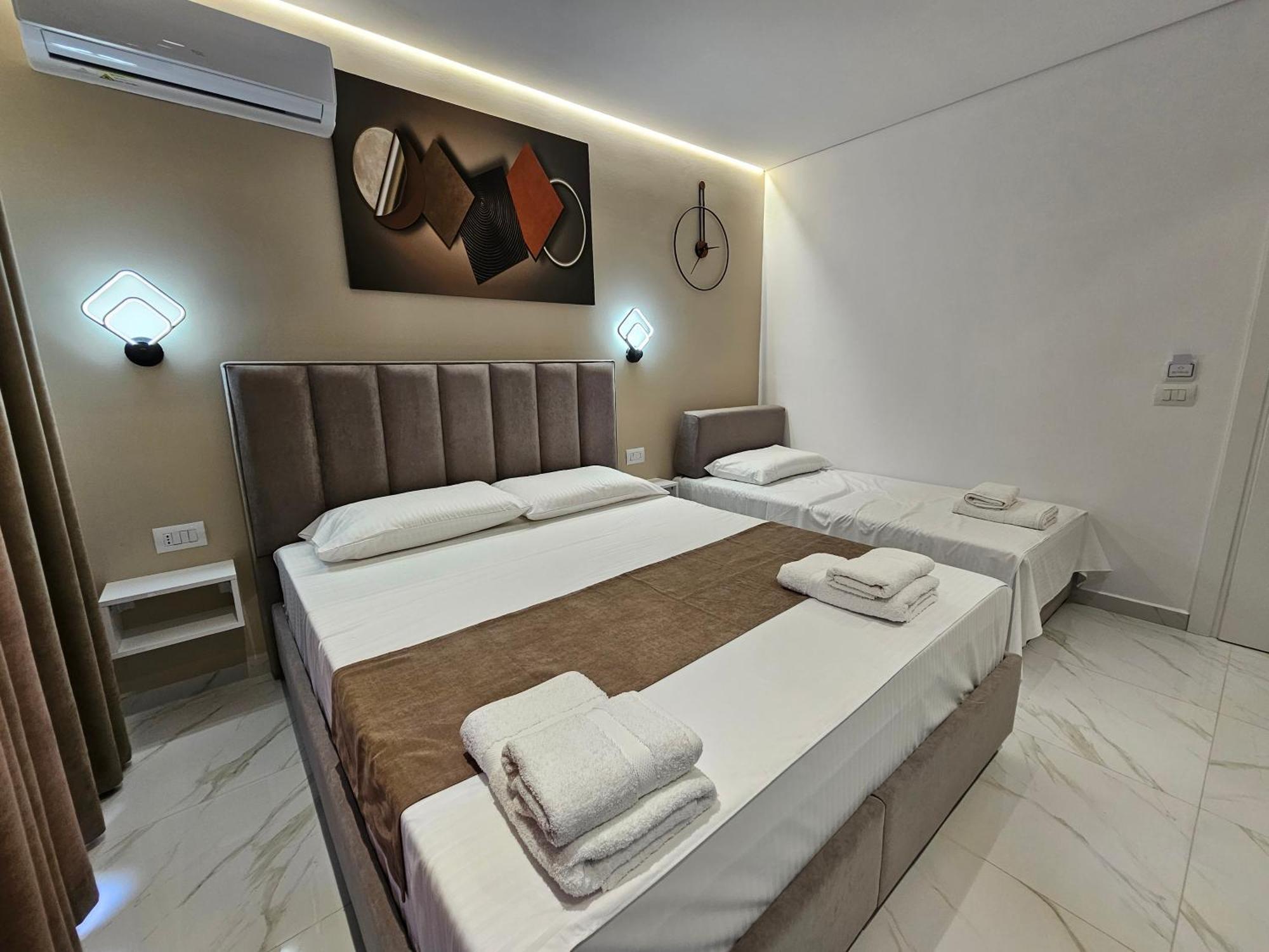 Apartments Veliaj 卡萨米尔 外观 照片