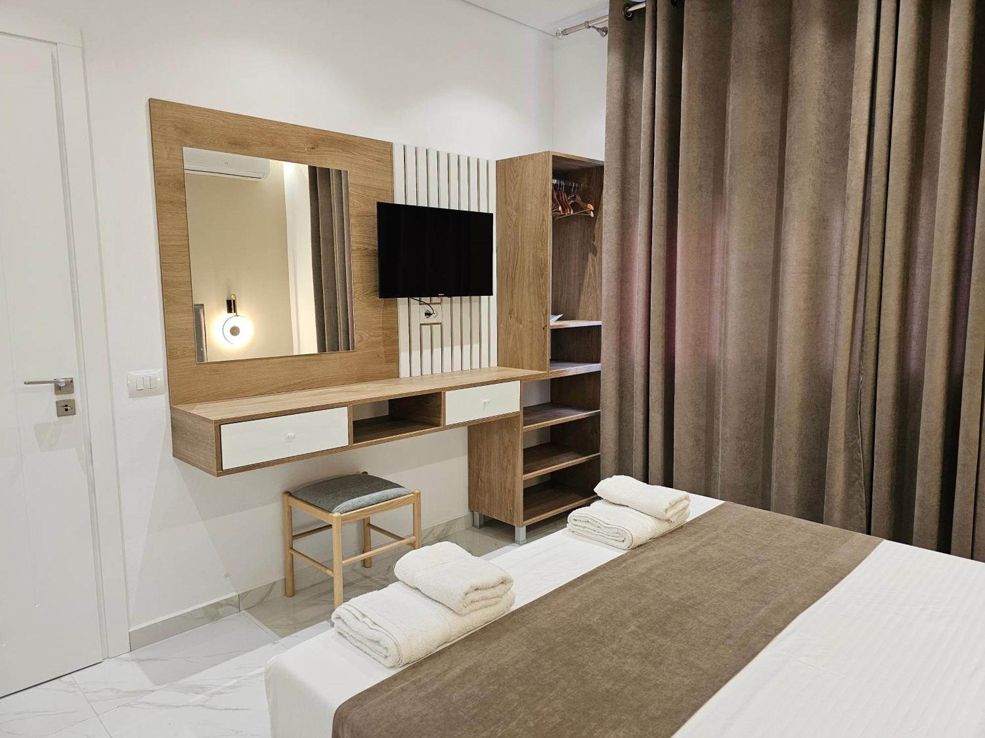 Apartments Veliaj 卡萨米尔 外观 照片