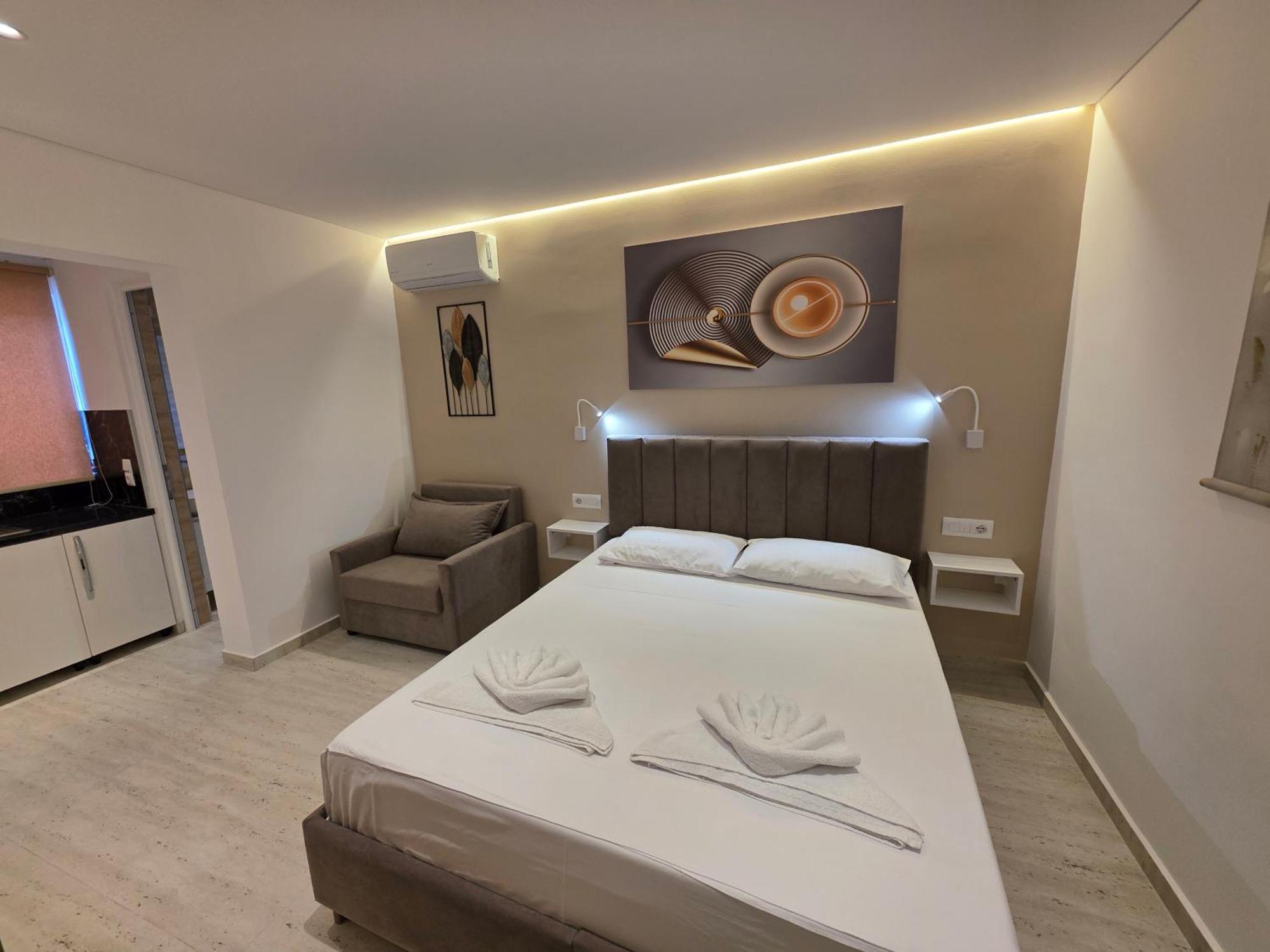 Apartments Veliaj 卡萨米尔 外观 照片