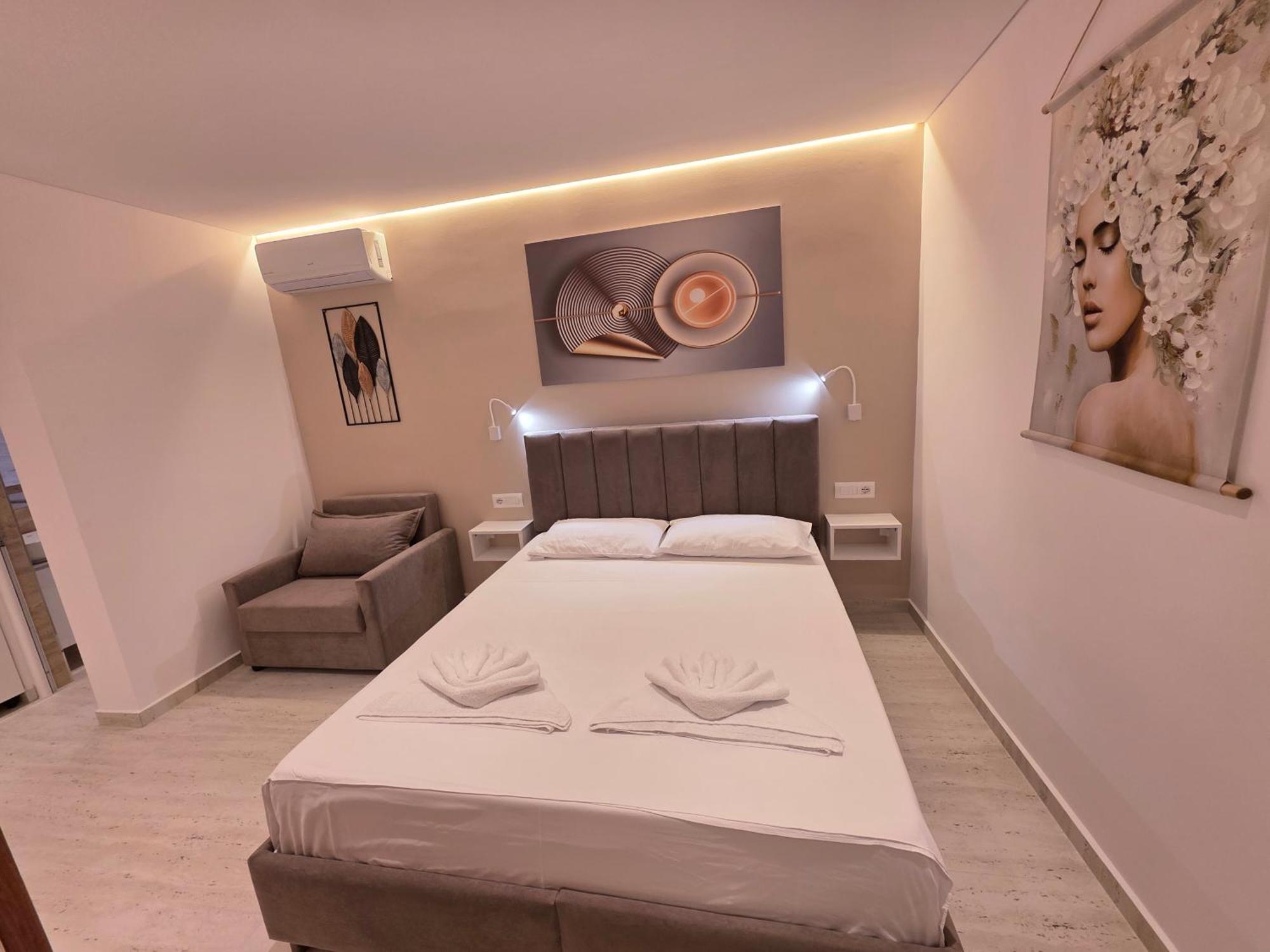 Apartments Veliaj 卡萨米尔 外观 照片